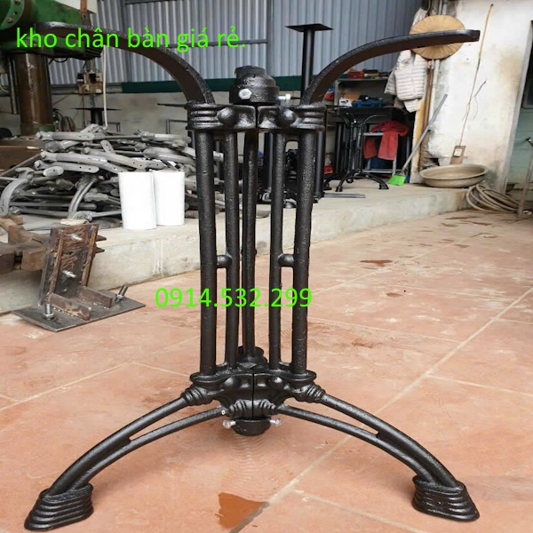 chân bàn gang đúc đẹp
