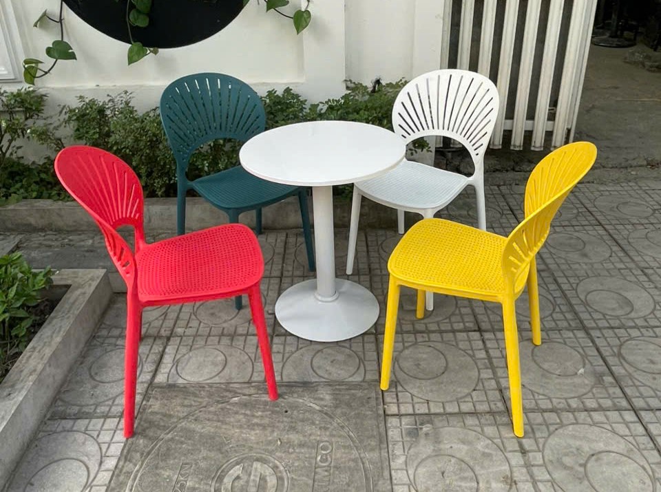 ghế nhựa đúc lưng hình quạt